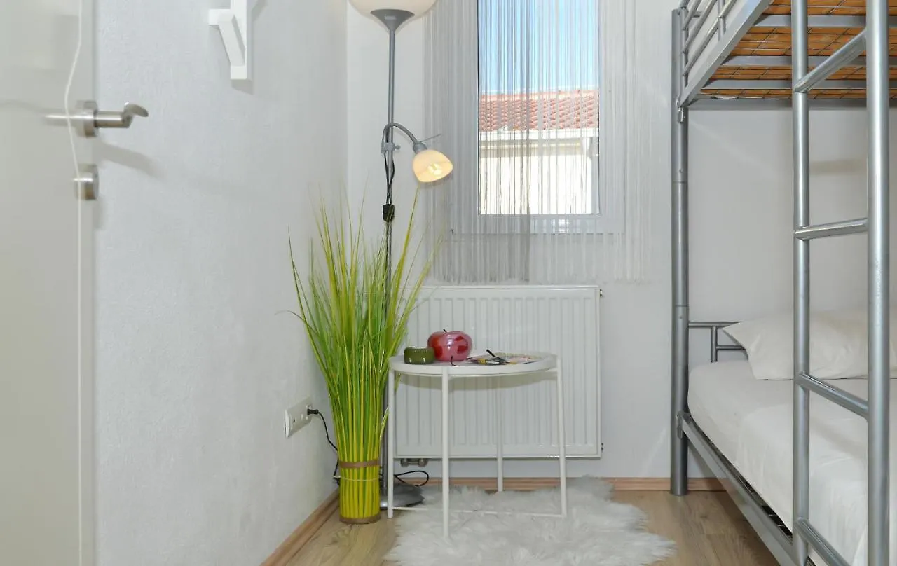 Copacabana Beach Apartments Trogir