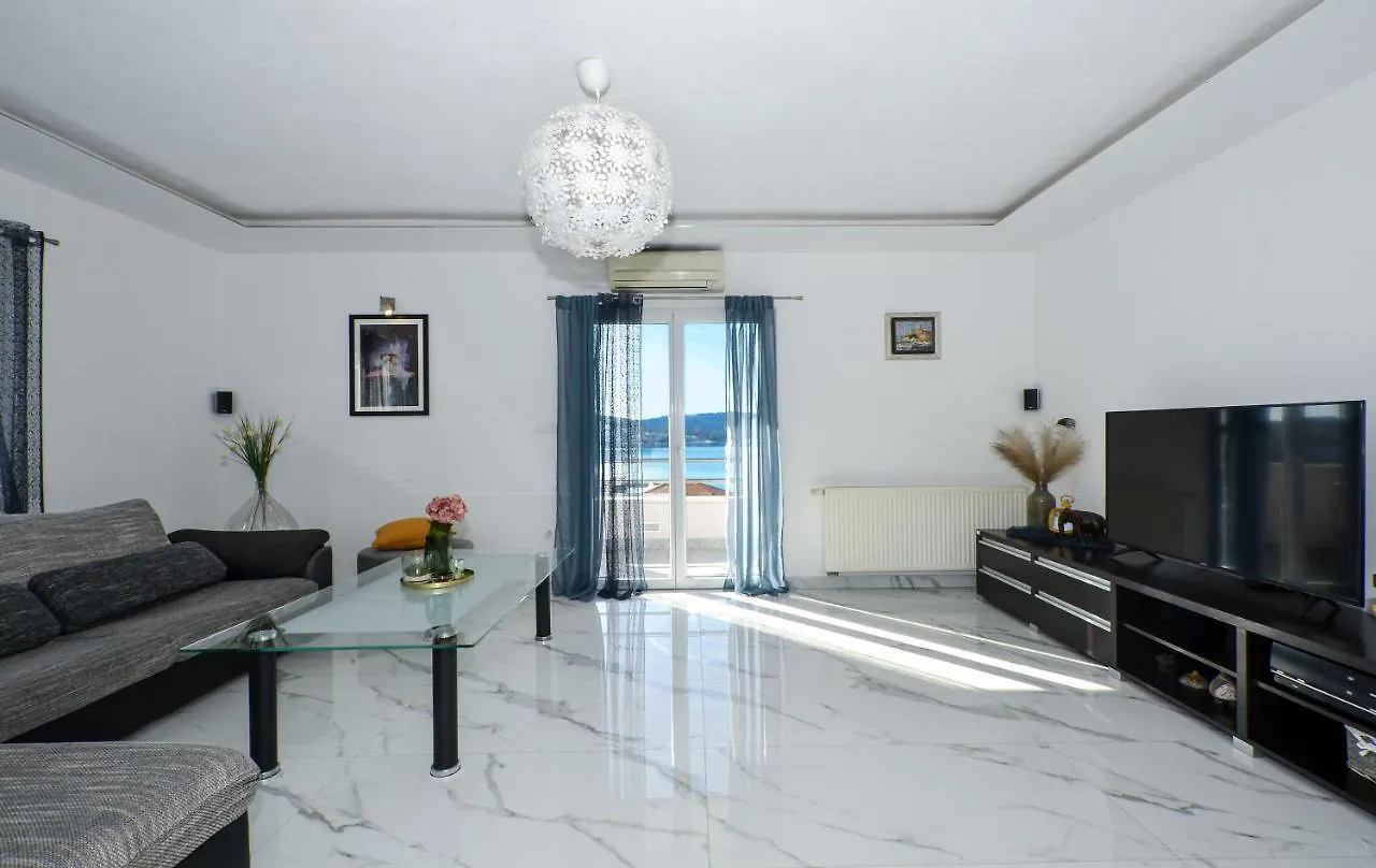 Copacabana Beach Apartments Trogir Croatia